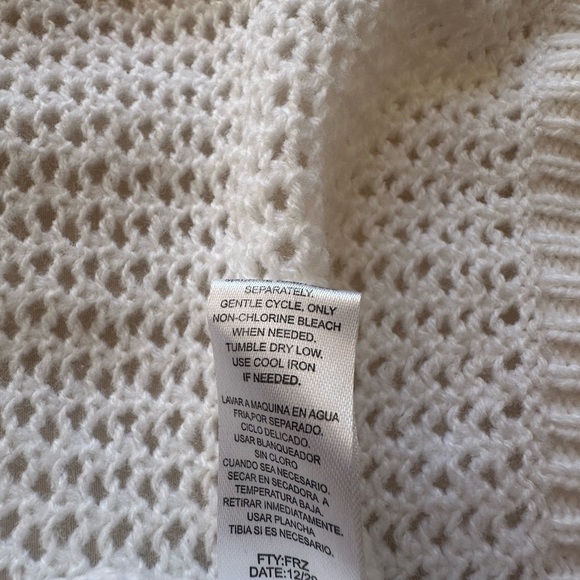 White Zip-Front Knit Cardigan Sweater - Picture 4 of 6